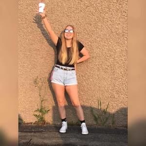 Meet your Posher, Julie